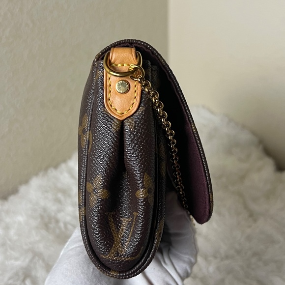 Louis Vuitton Monogram Favorite PM (Missing Long Strap) - Picture 3 of 7
